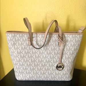 Michael Kors Jet Set Travel Vanilla TZ Tote